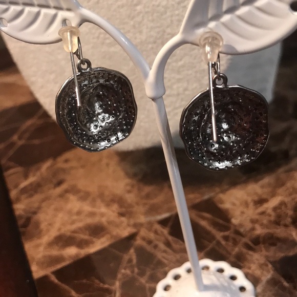 🆕 Gorgeous necklace and earrings set. - Picture 11 of 11